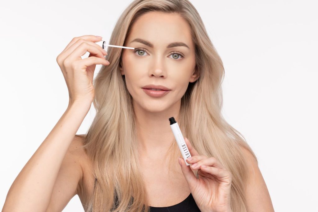 serum z peptydami do rzęs nanolash